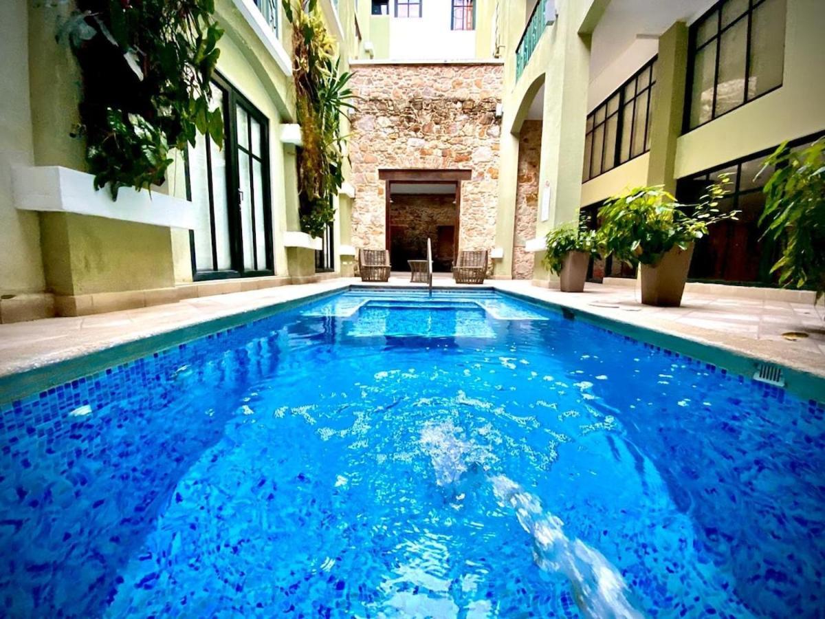 Amazinn Places Casco Viejo Billiard Table And Pool Panama City Eksteriør billede